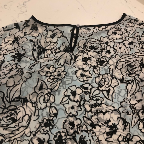 Blue Floral Sheer Loft Top size Large - Picture 4 of 4